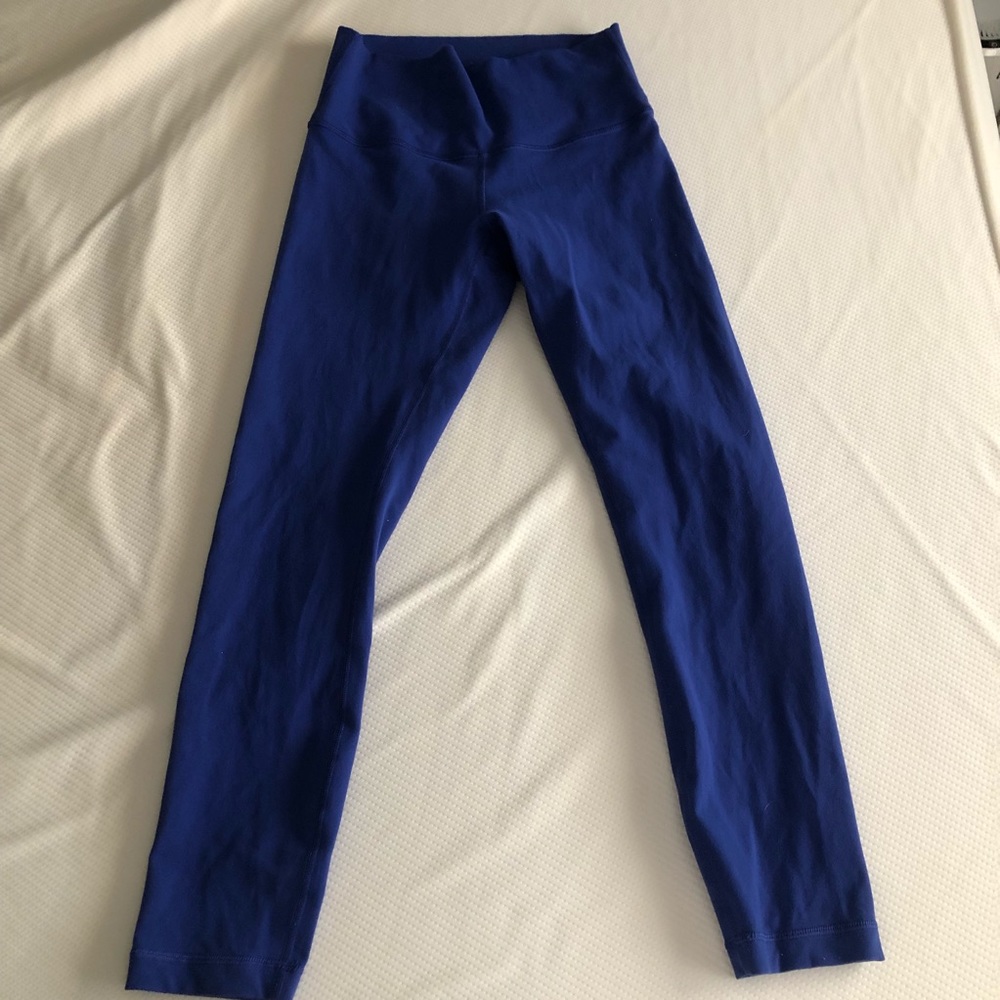 Lululemon 25” Cobalt Blue Wunder Under Size 6